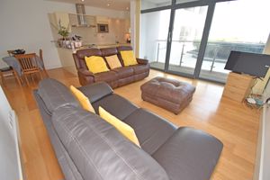 Lounge/Kitchen/Diner- click for photo gallery